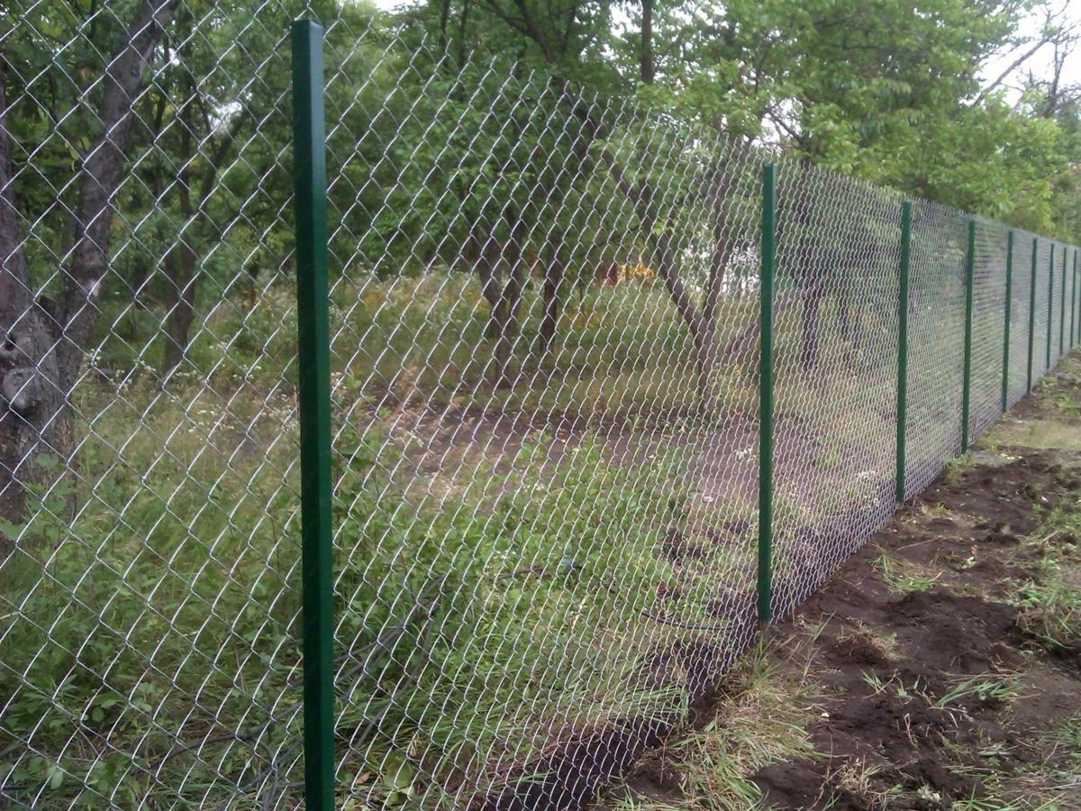Заборы из профнастила, бетонные еврозаборы установка, откатные ворота