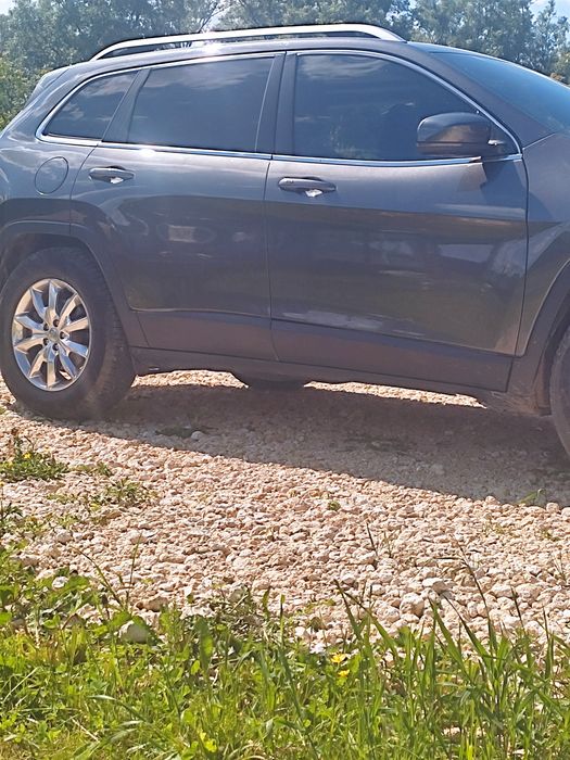 Jeep Cherokee 4x4 limited 2.4 2015 рік