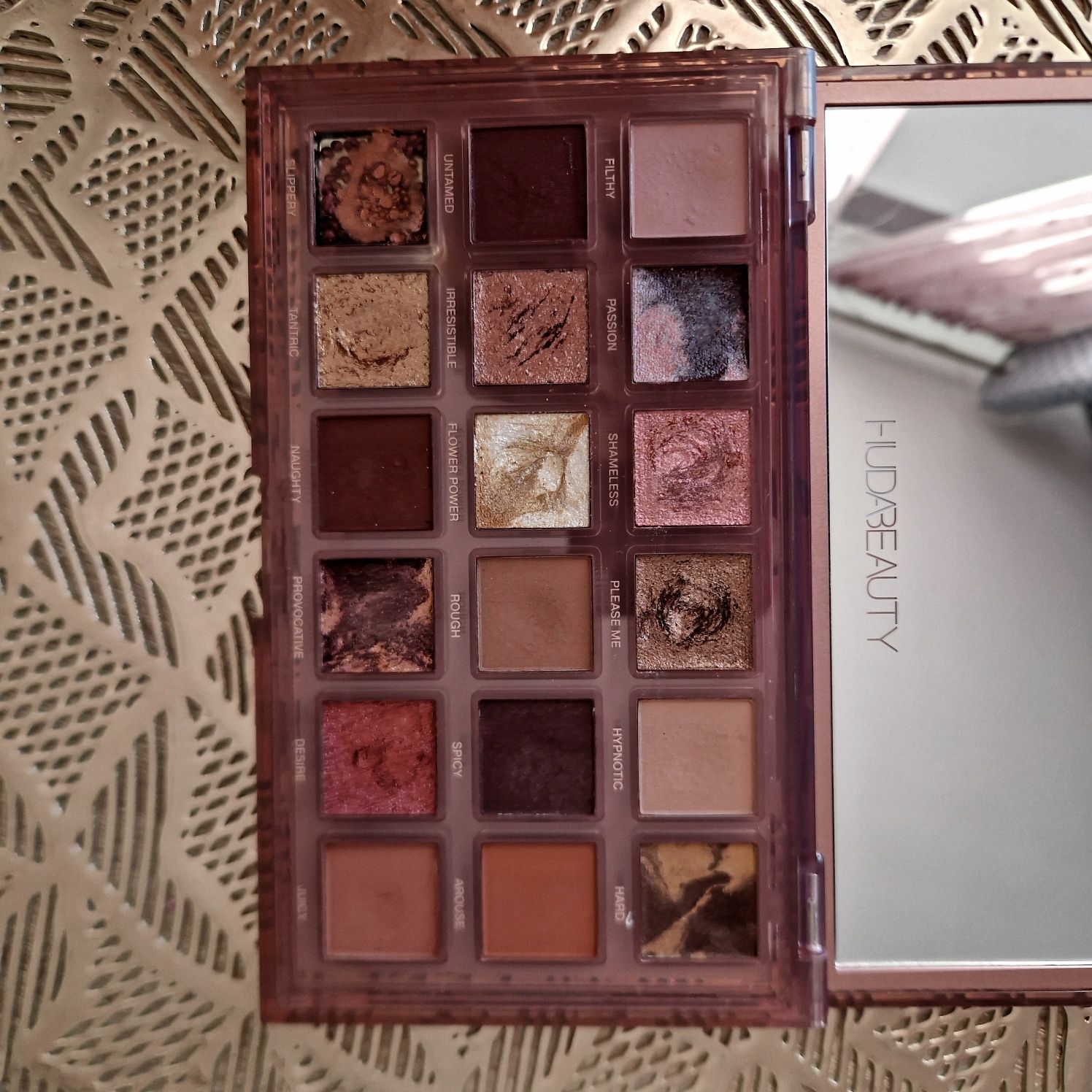 Huda Beauty, Naughty Nude Eyeshadow Palette