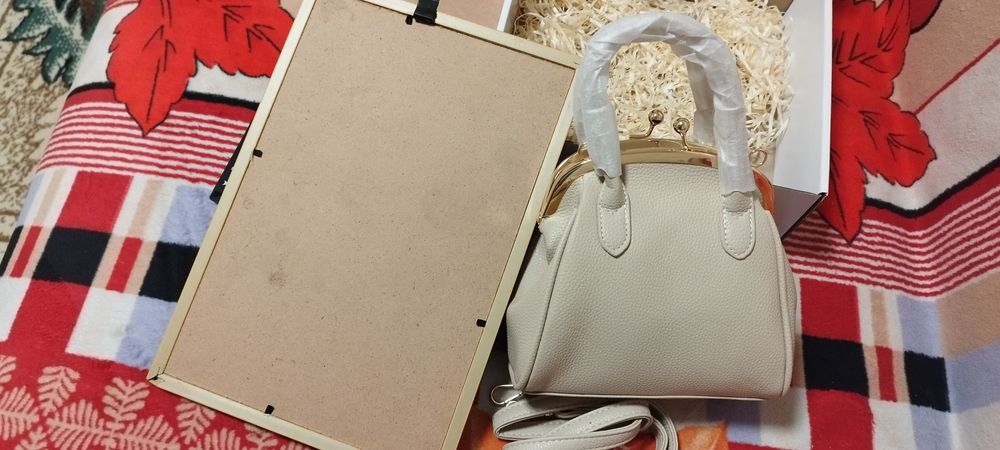 Сумочка з якісного шкірозамінника