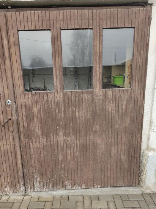 Drzwi garażowe drewniane