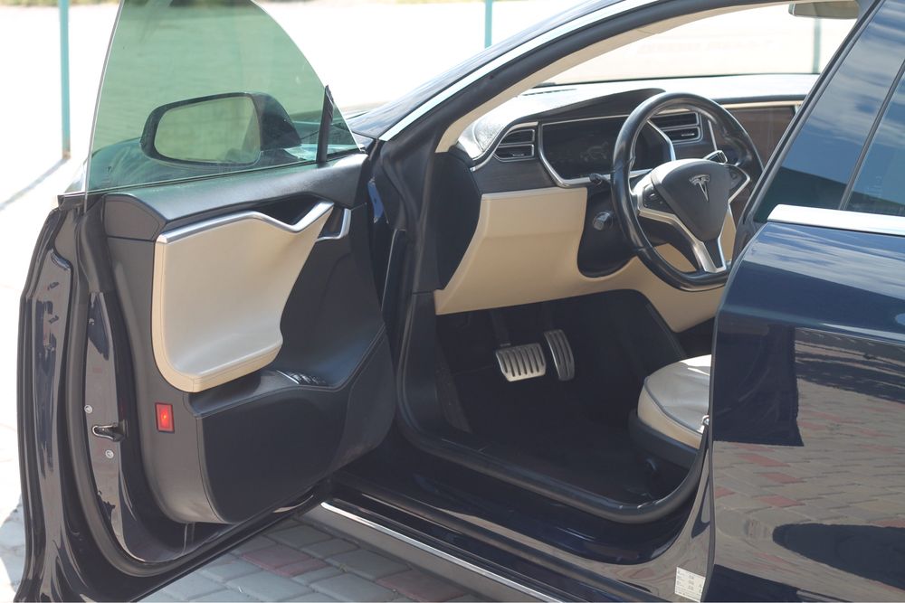 Tesla S Перфоманс P85