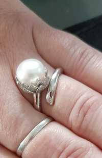 кольцо с натуральным жемчугом