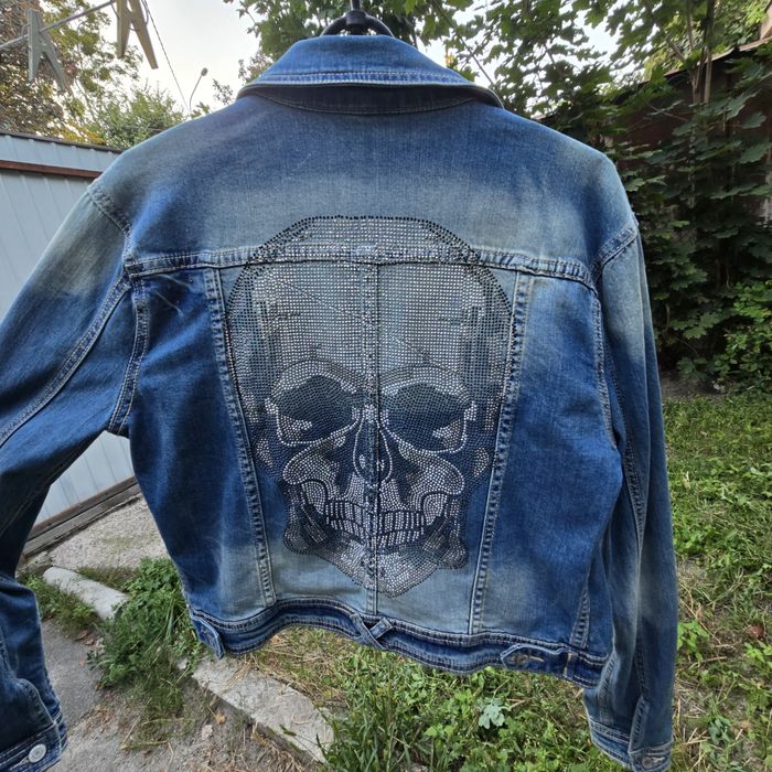 Джинсовая куртка женская с черепом,Италия,размер xxl