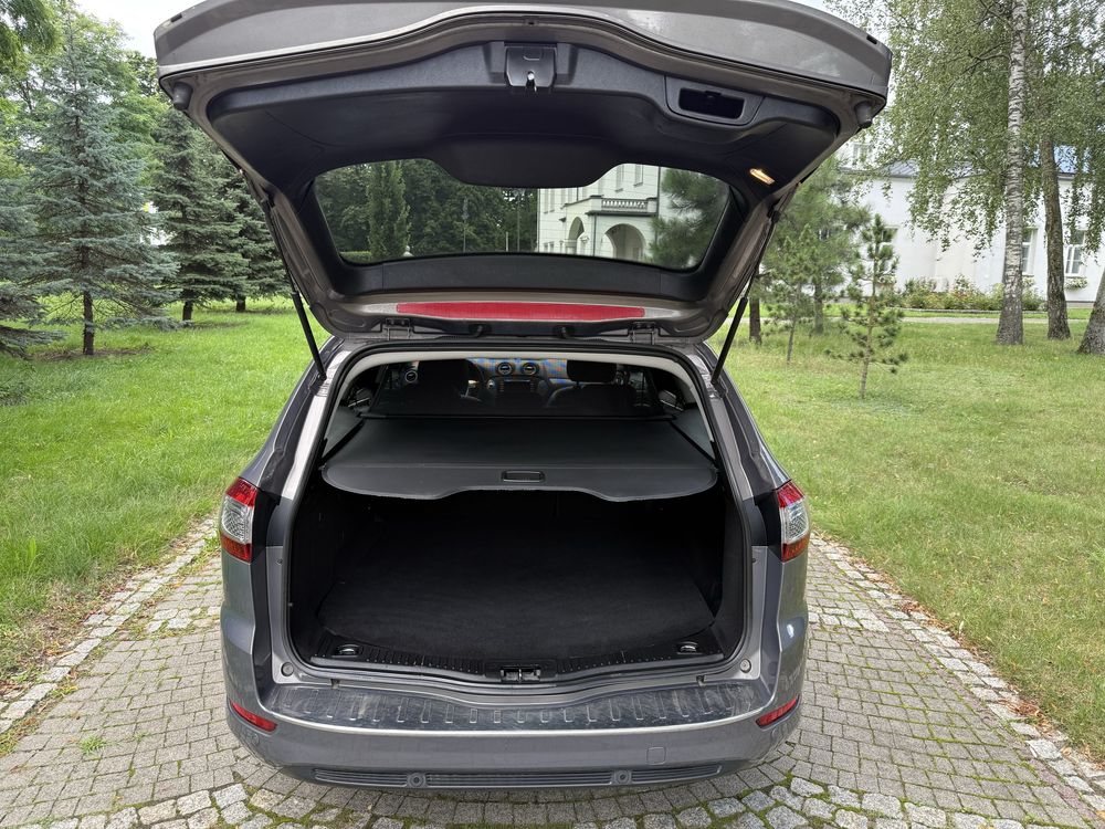 Ford Mondeo TITANIUM/CONVERS+/NAVI/PDC przód i tył/keyless go/bi-xenon