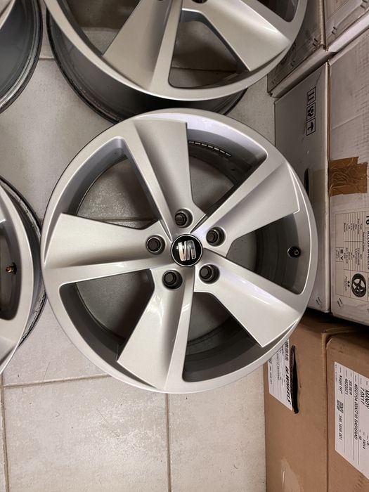 Jantes 17” 5x112 originais Seat Leon Altea vw golf caddy audi a3