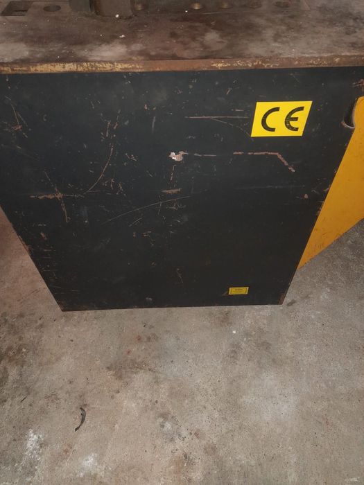 Maquina cortar ferro