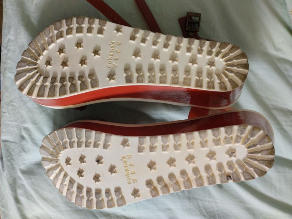 Sandálias de cunha cubanas n 41