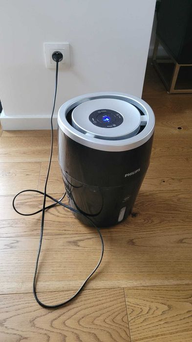 Nawilżacz powietrza Philips HU4813/10 Czarny