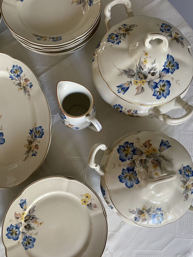 Porcelana powojenna lata 50 Huta Chodzież zestaw obiadowy