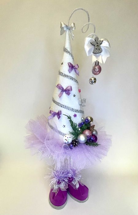 Декоративна інтер'єрна різдвяна ялинка на ніжках ручної роботи