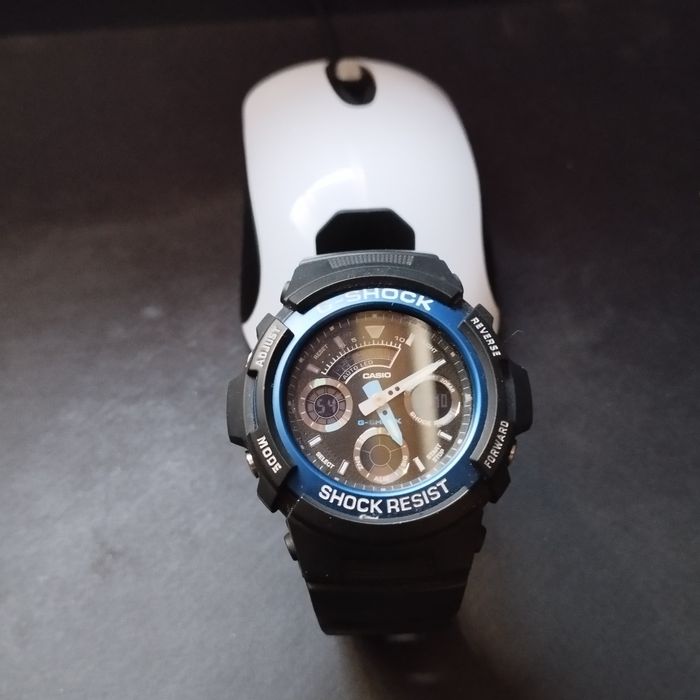 Zegarek G-shock.