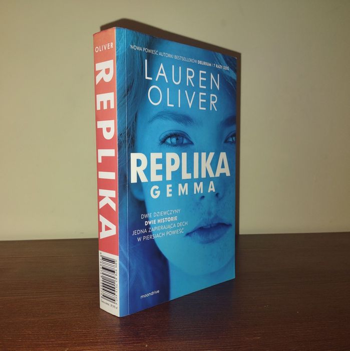 Lauren Oliver – Replika
