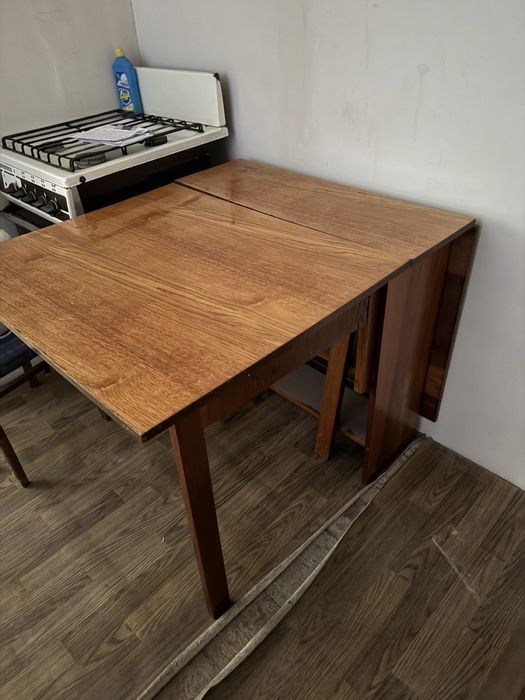 Стіл тумба.