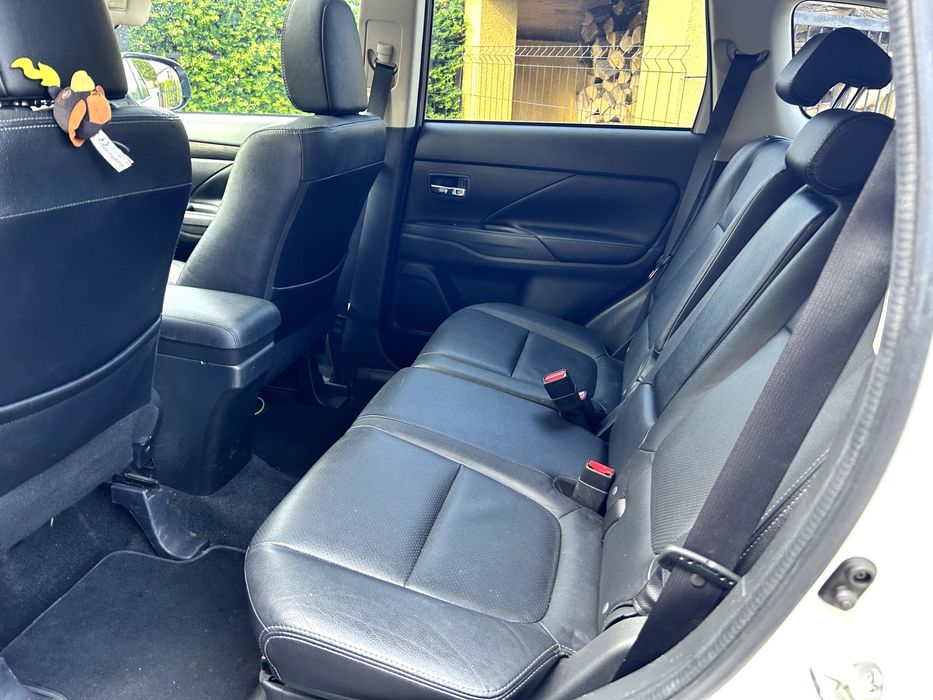 Mitsubishi Outlander 7 os. Instyle 2018 salon 1-wszy właściciel.