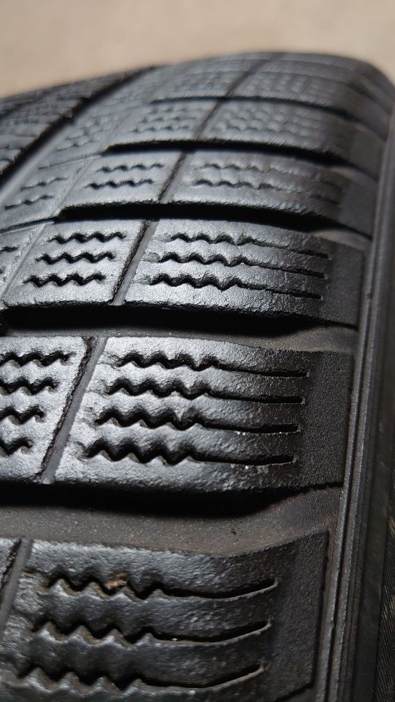 Пара зимних шин Hankook Winter i'cept evo 2 235/55 r18 235 55 18