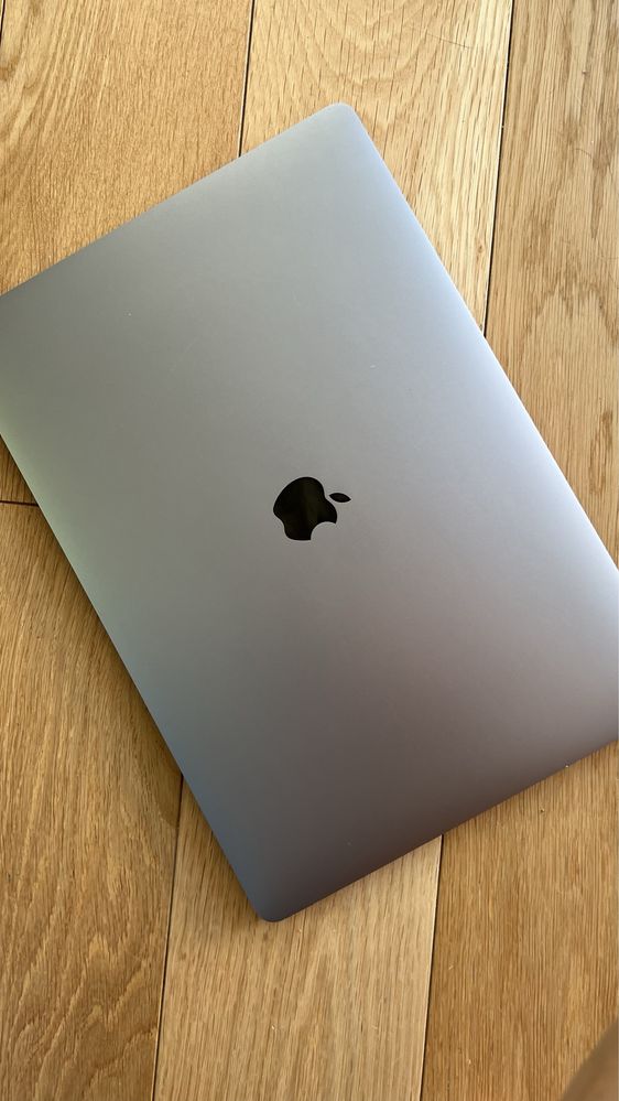 MacBook Pro 16 (2019), i9, 1TB, RAM 16GB