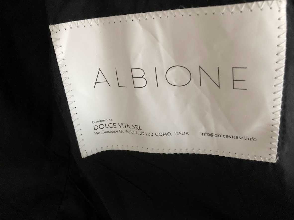 Nowy płaszcz Albione George r 46/176
