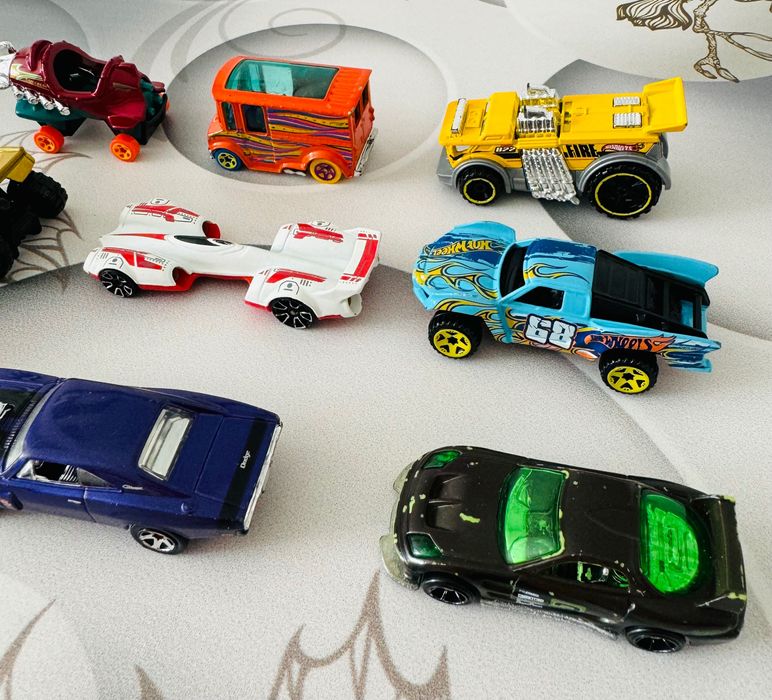 Машинки Хот Вілс Hot Wheels 9 штук  Лот 28
