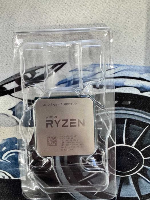 Ryzen 7 5800X3D, стан нового, з коробкою і документами