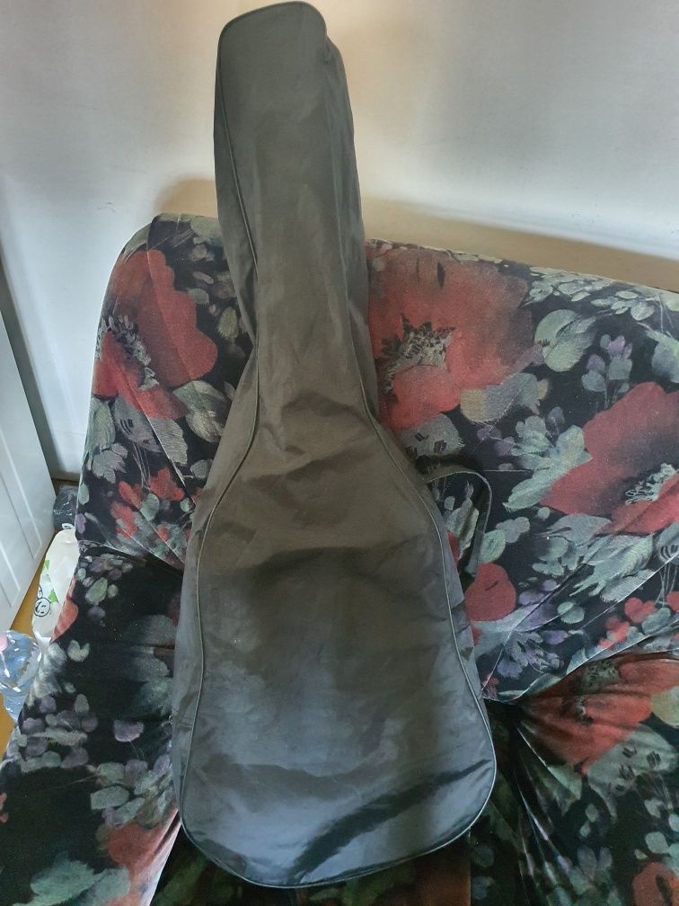 Gitara klasyczna akustyczna