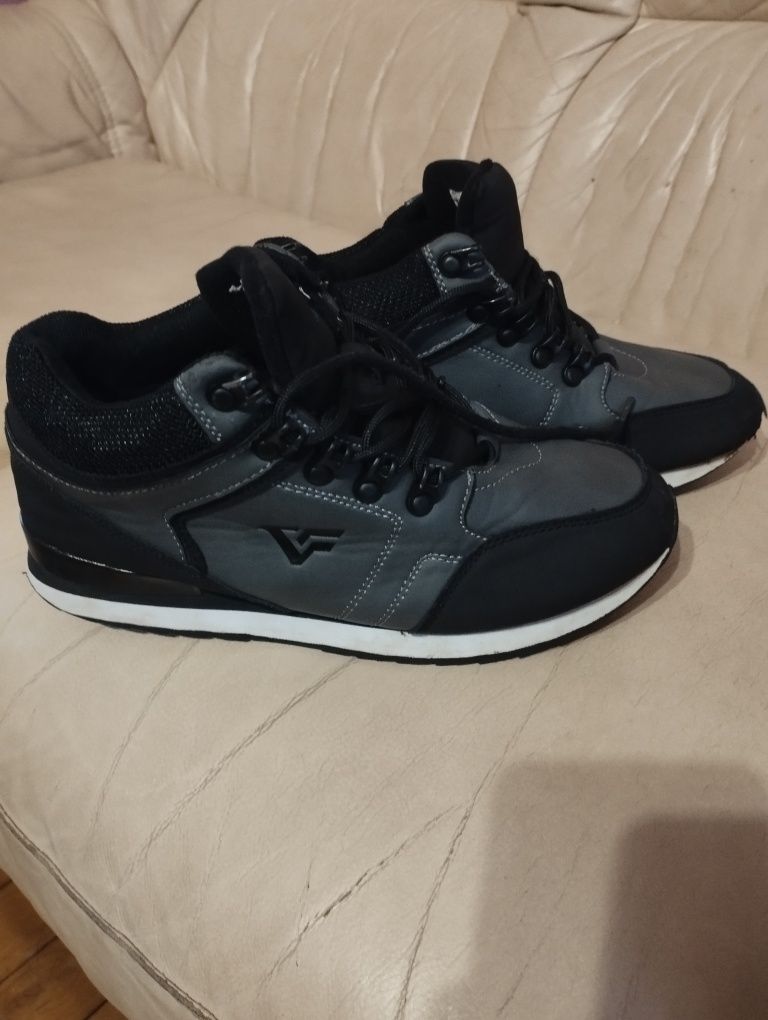 Buty zimowe chłopięce