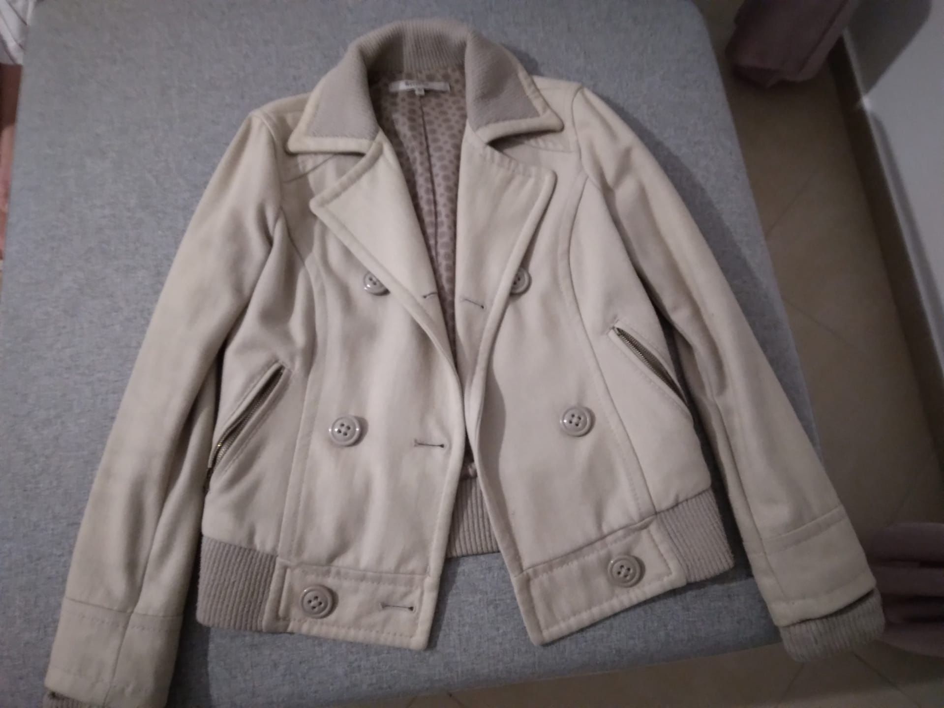 Casaco Bershka creme