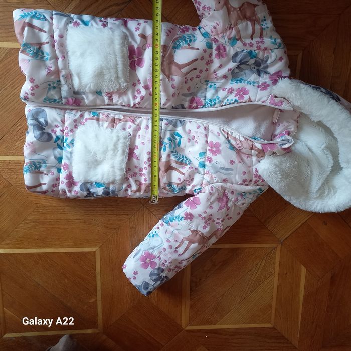 Куртка зимова для дівчинки 104р