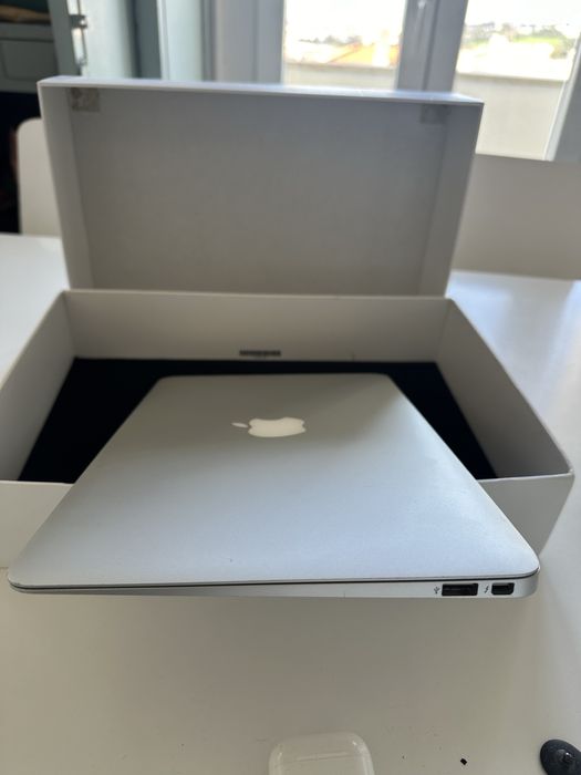 Macbook air (2016) A1135 - com fatura