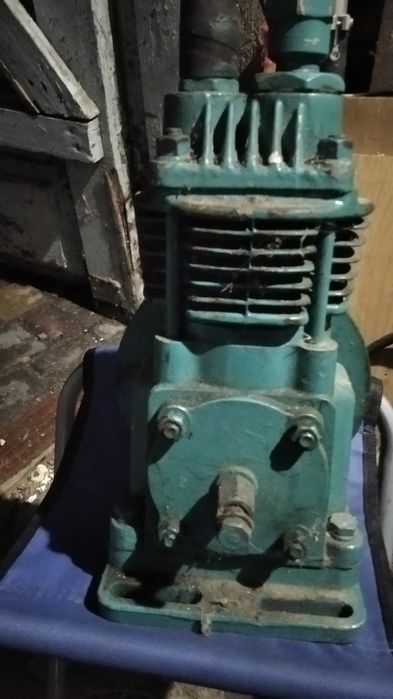 Продам компрессор трактора мтз а2903000