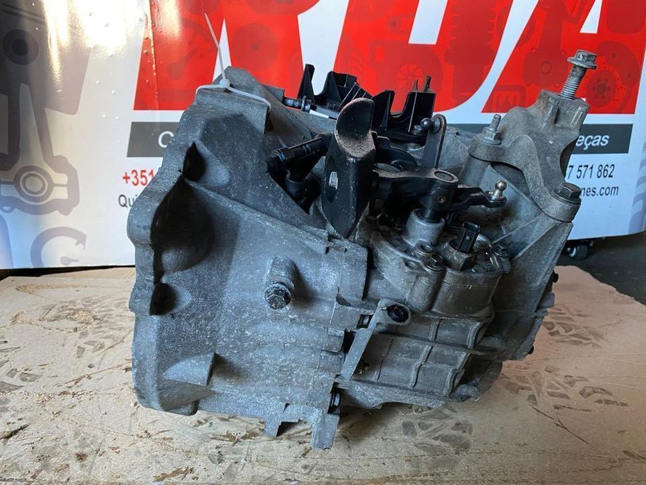 CV37 Caixa de Velocidades Volvo V50 2.0 D DE 2005 Ref- 4M5R-7002-CD