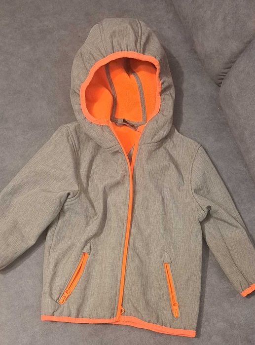 cienka kurtka lub bluza pod kurtkę