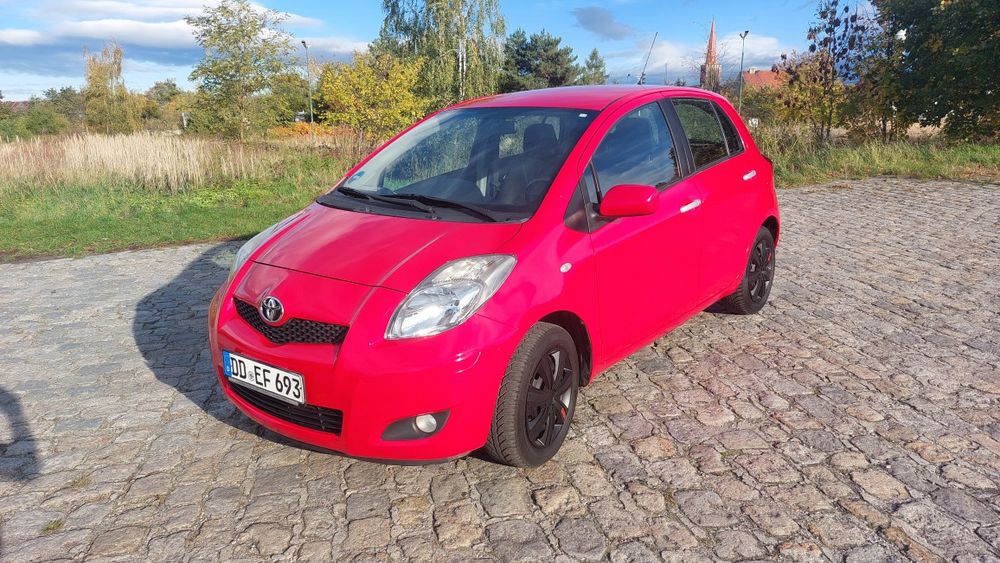 TOYOTA YARIS 1.0 VVT-I Świeżo sprowadzona Opłacona
