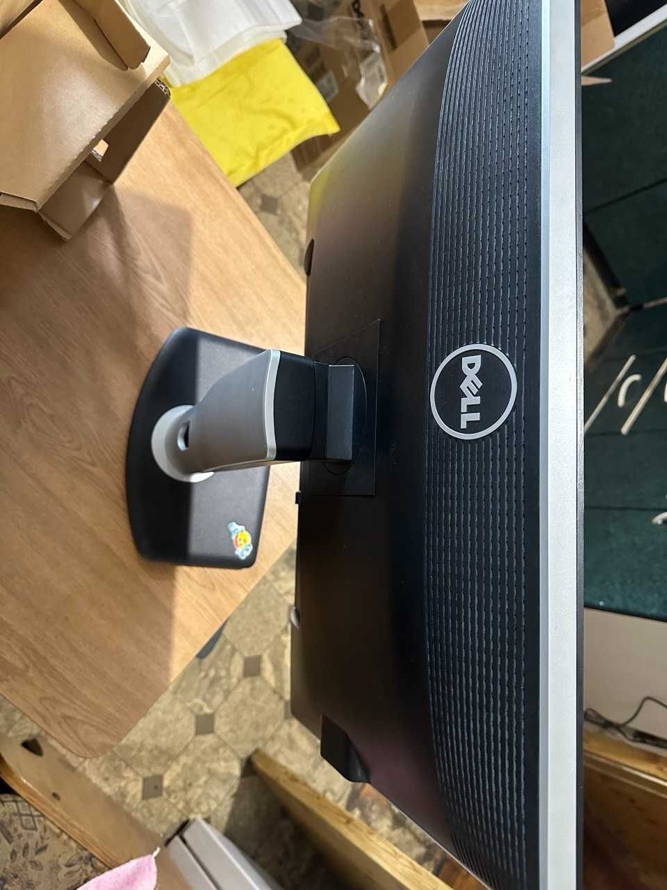 Монитор Dell 24"