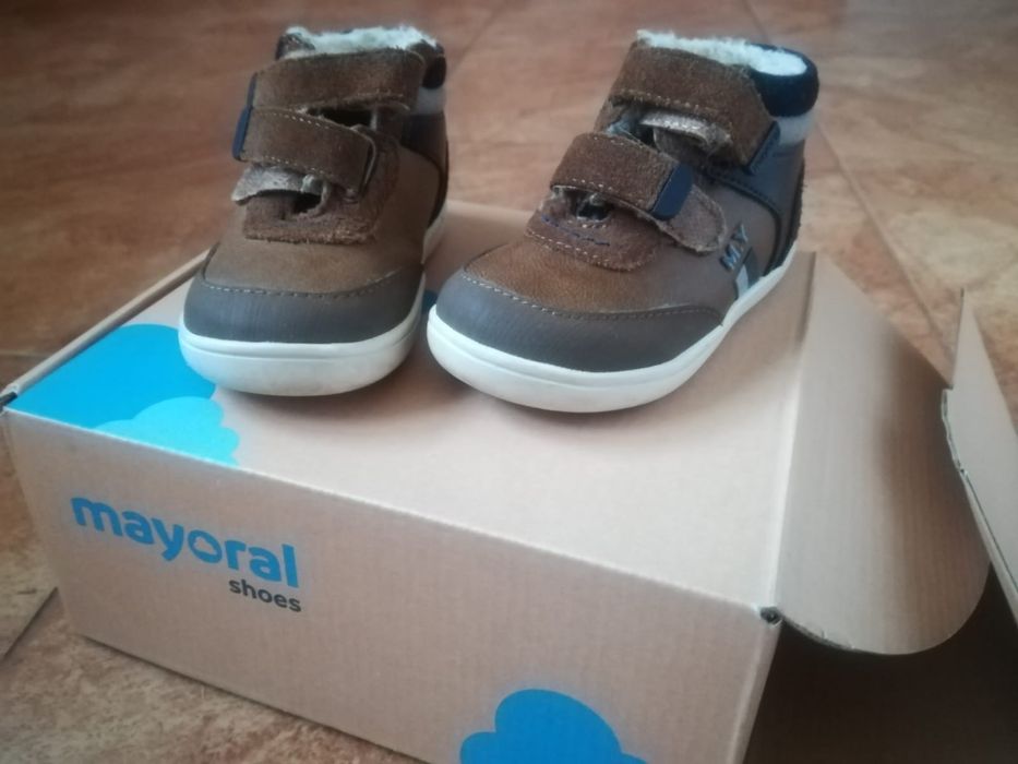 Mayoral buty ,skórzane, kożuszek, rozm. 20, jak nowe