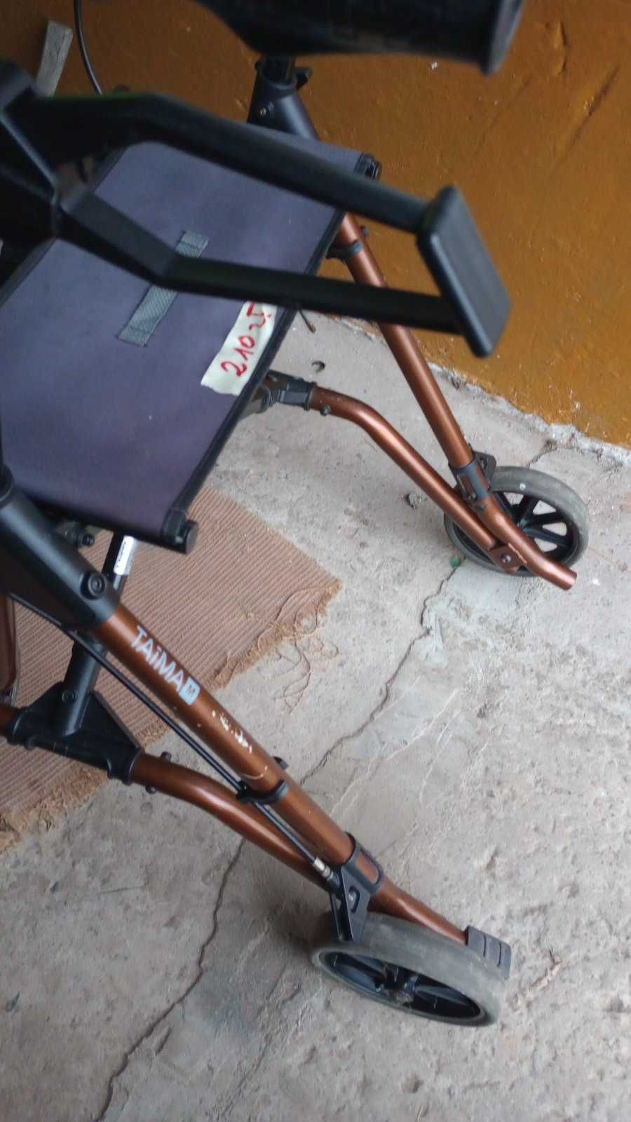 Wózek balkonik dla seniora