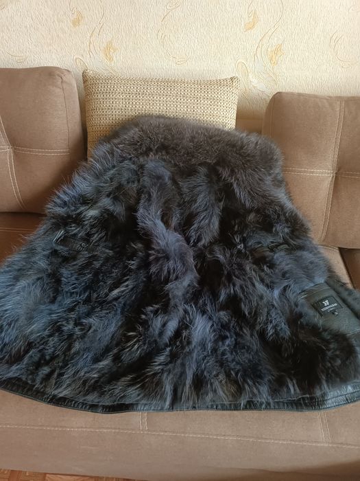 Чоловіча шкіряна дублянка,куртка зимова з хутром єнота на зріст до 175