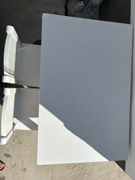 Mesa c/2 cadeiras para criança