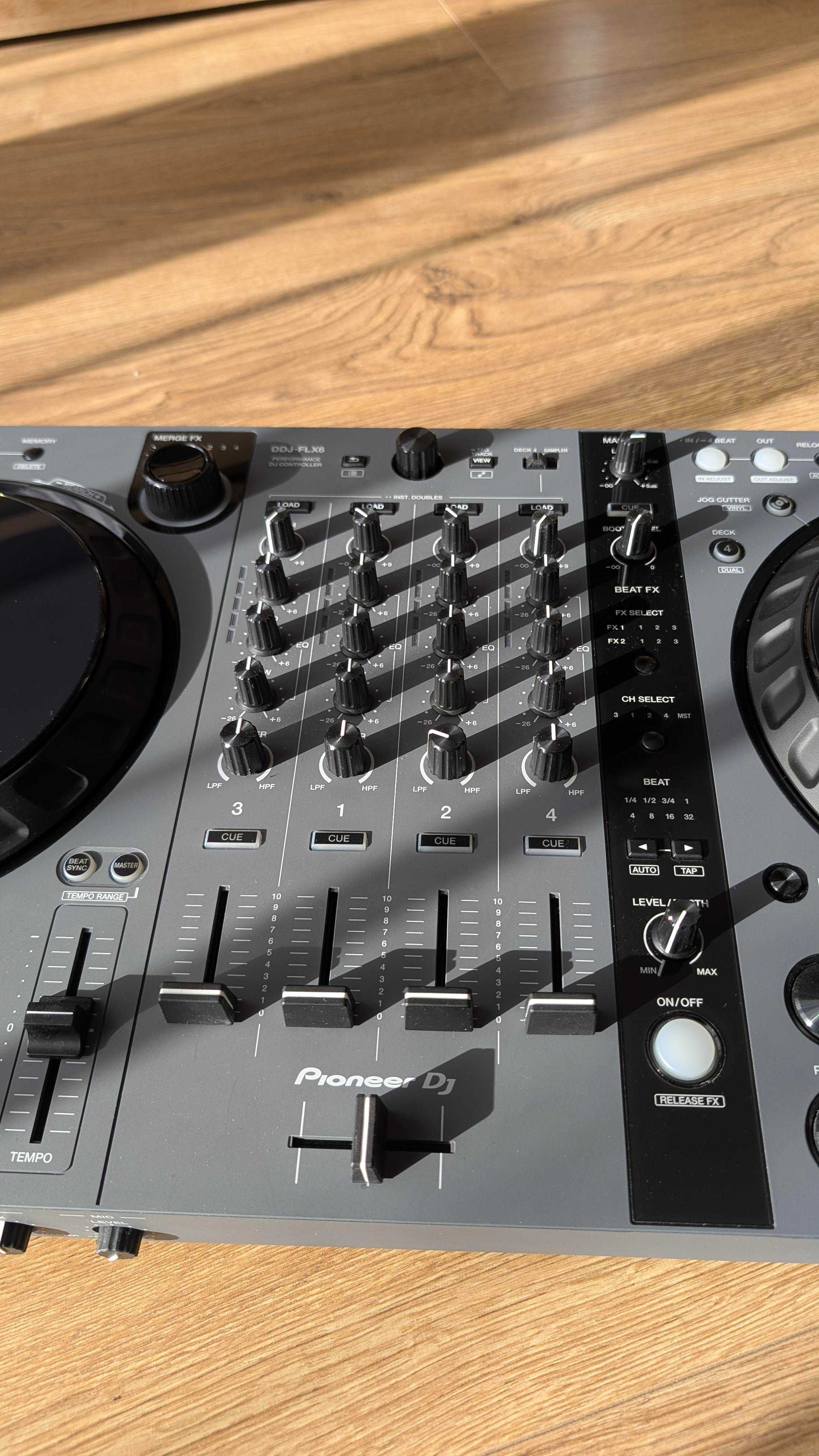 Kontroler Pioneer DJ DDJ-FLX6-GT, jak nowy.