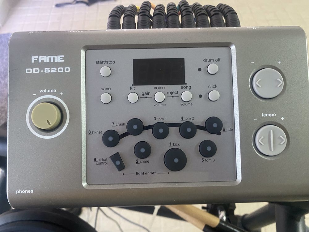 Bateria Electronica muito bom estado! Para aprendizagem ou para Banda.
