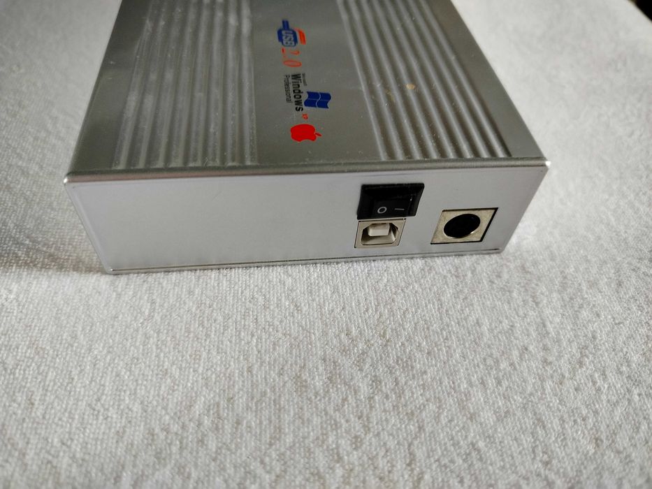 Dodatkowy zewnętrzny dysk twardy w obudowie USB 3.0 firmy Sony