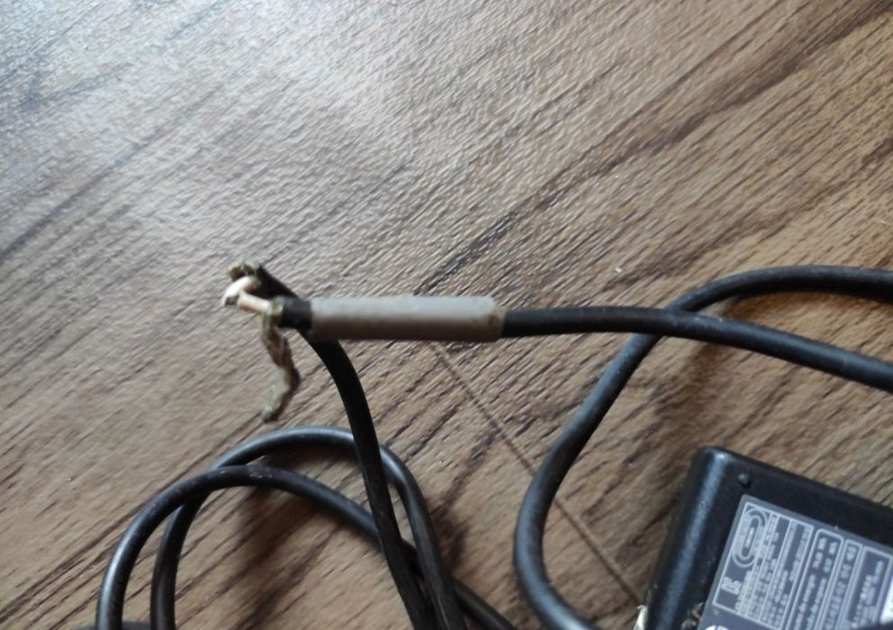 Зарядка до ноутбука 19v 3,42A