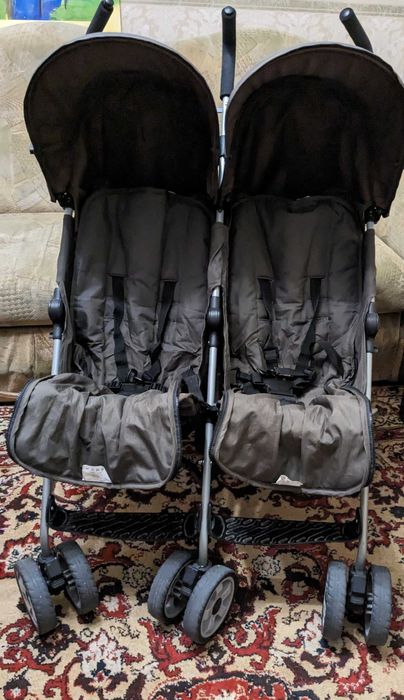 ПРОДАЖ прогулянкова КОЛЯСКА для двійні Herlag