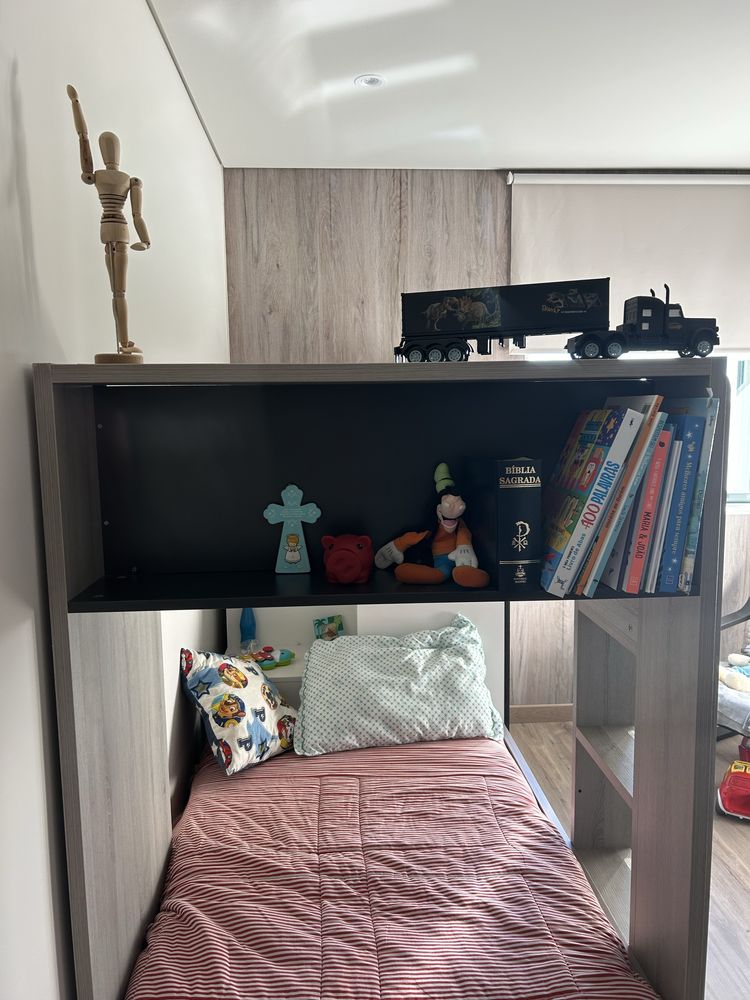 Cama de crianca.