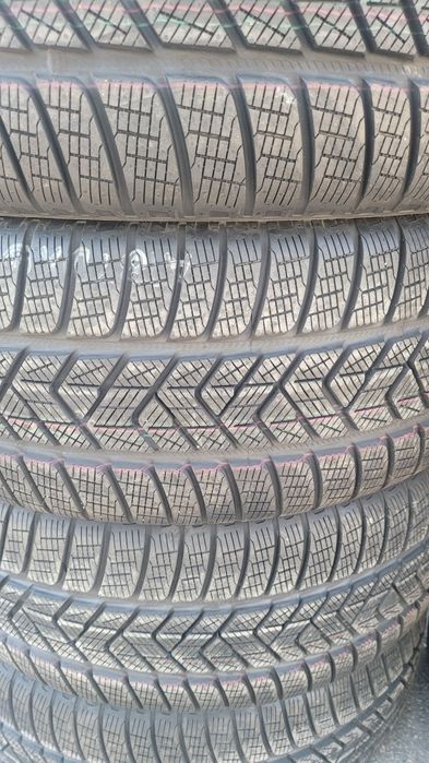 235 50 19 Pirelli Scorpion Winter
