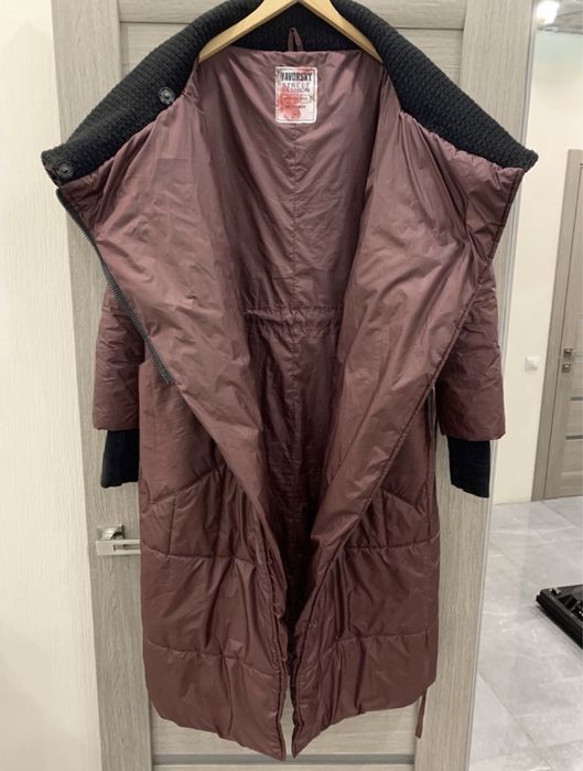 Женский зимний пуховик (с шерстяными манжетами). (Размер ХL, 54-56)