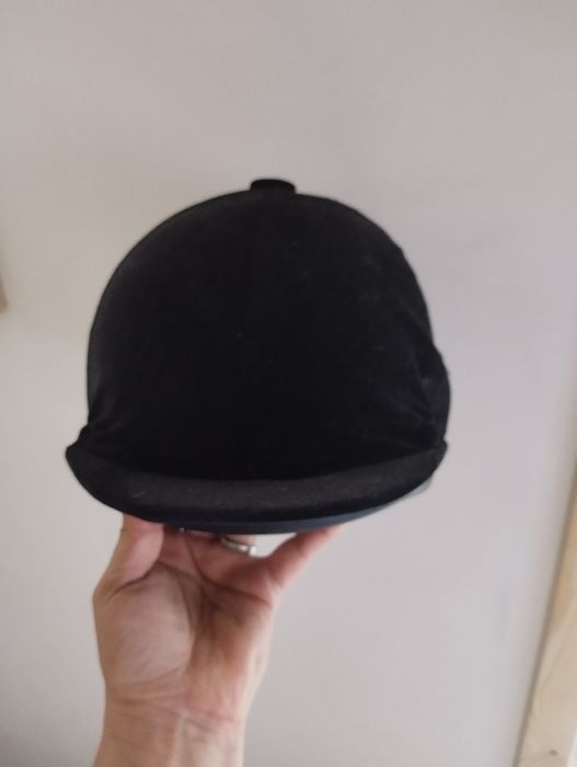 2 capacetes de equitacao,tamanha 56 e 6.5