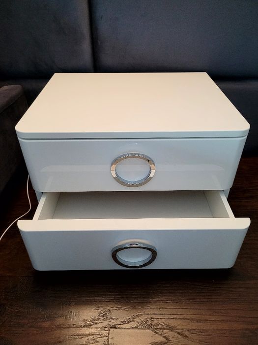 Komoda +2 szafki nocne