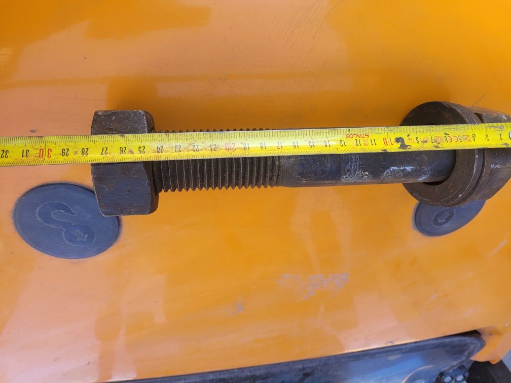 Śruby gwintowane  z łbem sześciokątnym M42 dł 280mm