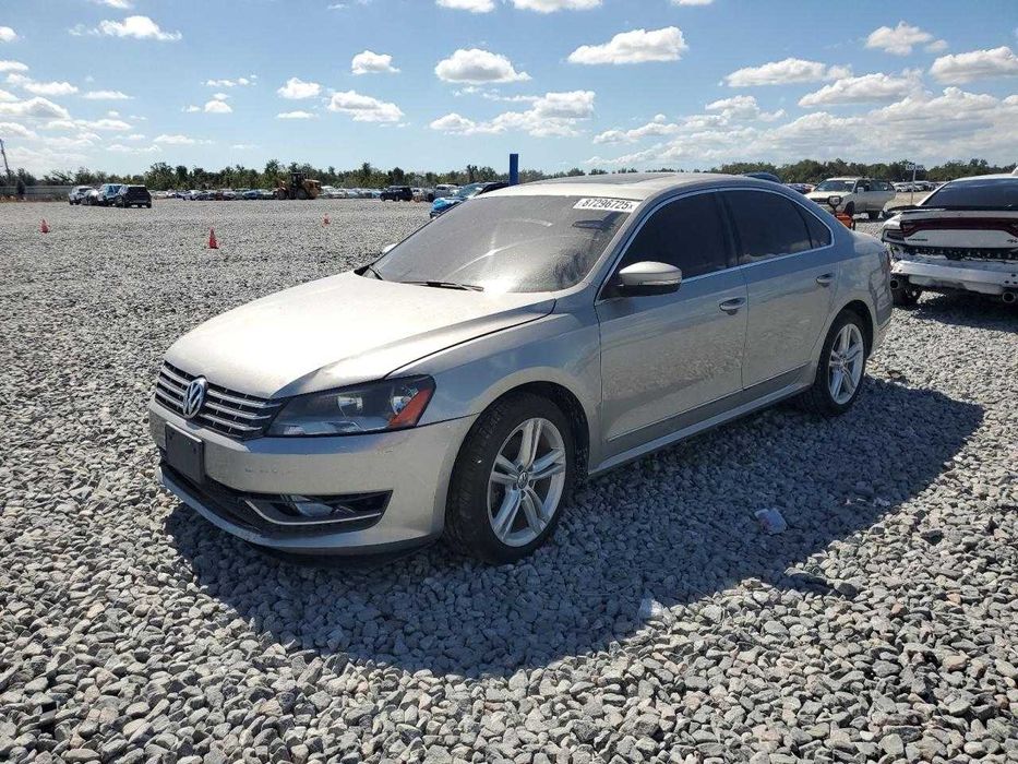 В дорозі VOLKSWAGEN PASSAT SE 2014 фольцваген пасат США фото відправки
